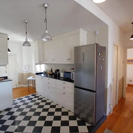 Luce, Silenzio Ed Eleganza Nel Cuore Di - 2 Da Letto